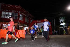 BIB: 
                            <button type="button" onclick="openModal(26262442)" class="btn btn-primary btn-sm float-right btn-popup" data-toggle="modal" data-target=".modal-high-quality">
                        <i class="fas fa-shopping-cart"></i> Add to Cart
                    </button>
                                            <button type="button" onclick="isThisMe(26262442, true)" class="btn btn-success btn-sm float-right btn-popup btn-isme hidden" data-toggle="tooltip" data-placement="bottom" title="นี่คือรูปของคุณใช่ไหม คลิกที่นี่เพื่อเอาเข้าอัลบั้ม">
                        <i class="fas fa-plus"></i> Add to album
                    </button>
                    <button type="button" onclick="isThisMe(26262442, false)" class="btn btn-warning btn-sm float-right btn-popup btn-isnotme hidden">
                        <i class="fas fa-ban"></i> Remove from album
                    </button>